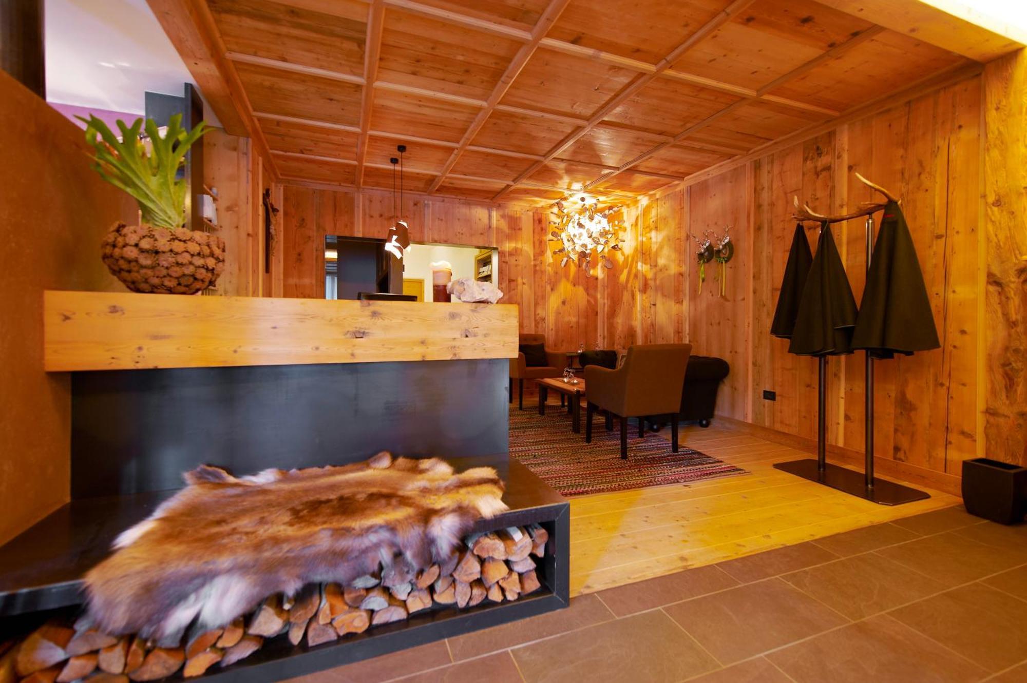 Lagacio Hotel Mountain Residence San Cassiano  Extérieur photo